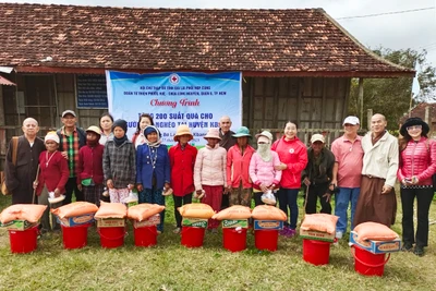 Tặng 600 phần quà cho người nghèo huyện Kbang, Kông Chro và Ia Pa