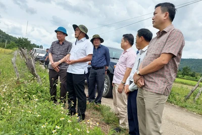 Bí thư Tỉnh ủy Hồ Văn Niên: Khẩn trương hoàn thiện hệ thống kênh mương thủy lợi Plei Keo và Ia Rtô