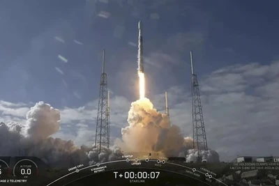 SpaceX phóng thêm 23 vệ tinh Internet Starlink lên vũ trụ