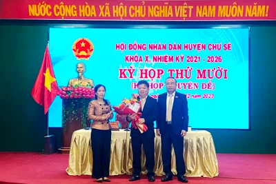 Ông Trần Minh Triều được bầu giữ chức Phó Chủ tịch UBND huyện Chư Sê