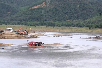 Nguy cơ thất thoát tài nguyên khoáng sản: Công an vào cuộc điều tra mỏ cát vi phạm