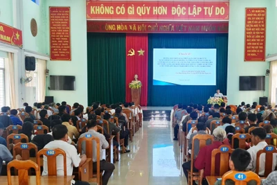 Tập huấn triển khai Cuộc vận động “Làm thay đổi nếp nghĩ, cách làm” tại Chư Prông