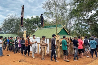 Tưng bừng lễ hội tháng ba