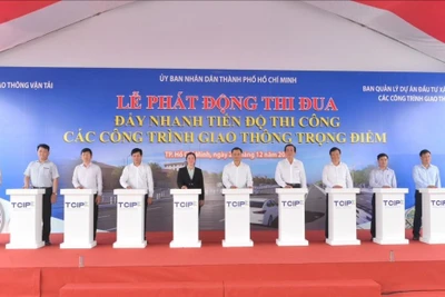 TPHCM: Các dự án hạ tầng thi công xuyên Tết, phấn đấu năm 2024 hoàn thành 38 dự án