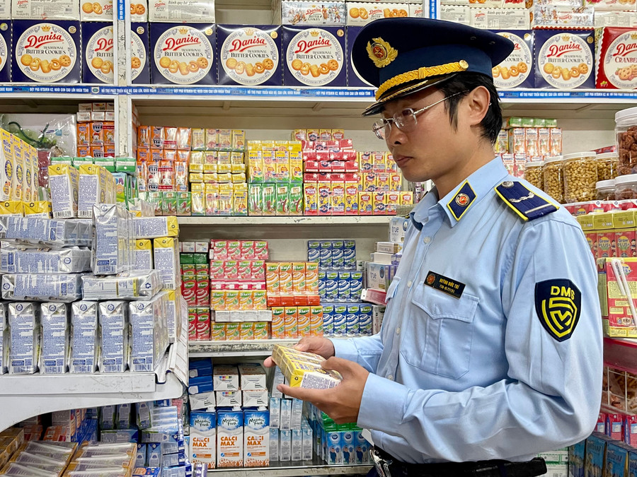 luc-luong-quan-ly-thi-truong-tang-cuong-cong-tac-kiem-tra-kiem-soat-hang-hoa-thiet-yeu-tren-thi-truong-anh-vu-thao.jpg