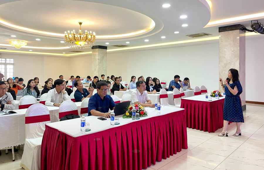 ឈុតឆាកនៃវគ្គបណ្តុះបណ្តាល។ រូបថត៖ Vu Thao quang-canh-lop-tap-huan-141125.jpg