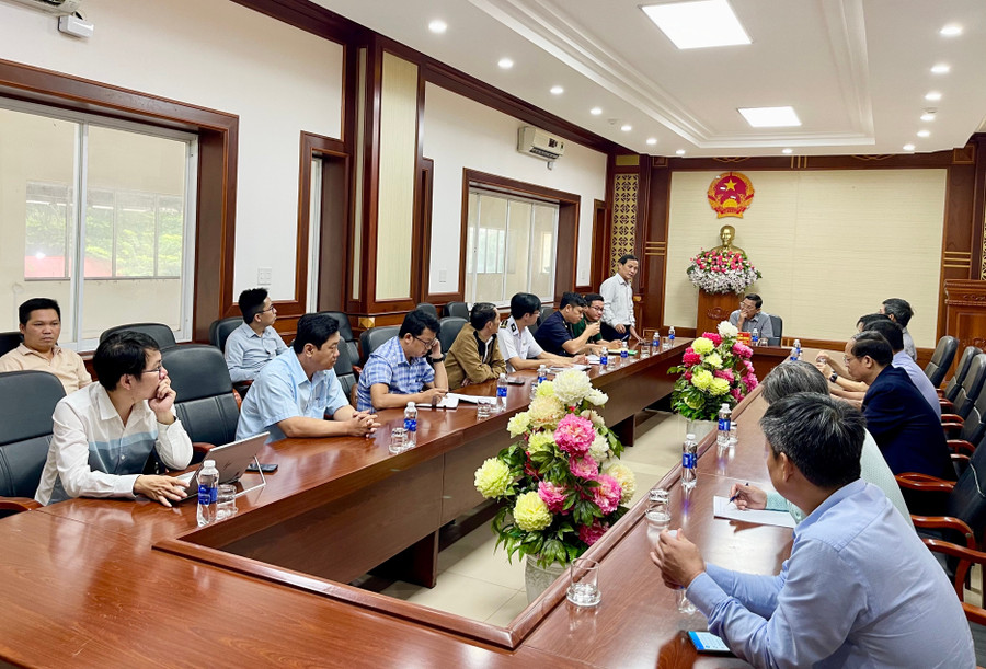 Quang cảnh buổi làm việc. Ảnh: Vũ Thảo 2.jpg
