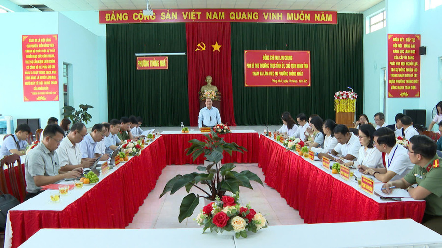 ឈុតឆាកការងារ។ រូបថត៖ Rmah Piên gen-h-z6801934056855-650ac841deaedac9152eeef6cdcdc69e.jpg