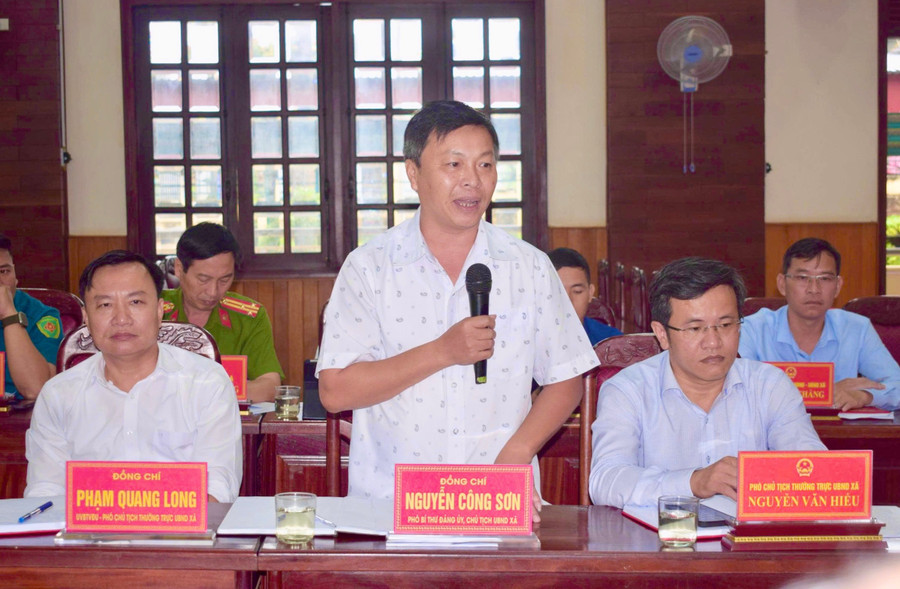 Đại diện lãnh đạo xã Ia Phí phát biểu tại buổi làm việc. Ảnh: Vũ Thảo dai-dien-lanh-dao-xa-ia-phi-phat-bieu-tai-buoi-lam-viec-anh-vt.jpg