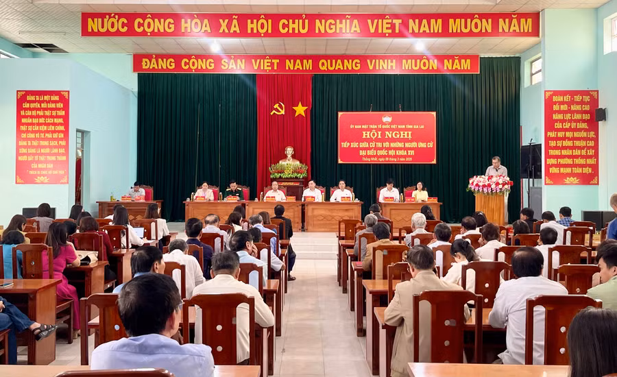 quang-canh-hoi-nghi-anh-vu-thao.jpg