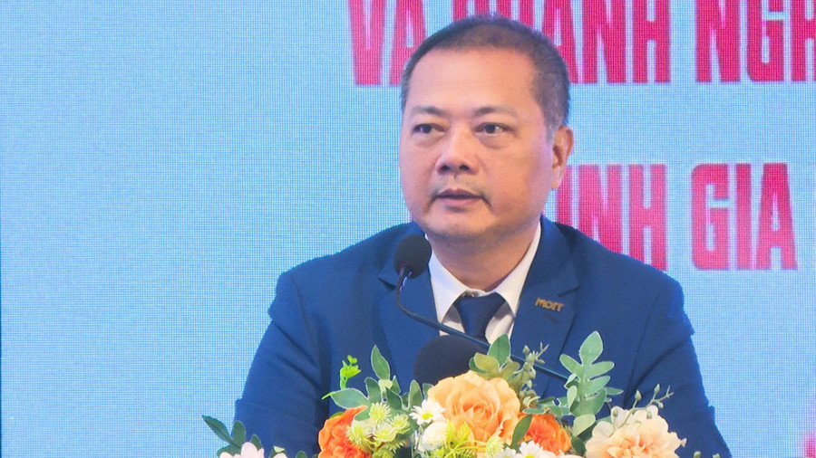លោក Nguyen Anh Son ប្រធាននាយកដ្ឋាននាំចូល-នាំចេញ ក្រសួងឧស្សាហកម្ម និងពាណិជ្ជកម្ម ថ្លែងមតិក្នុងសន្និសីទ។ រូបថត៖ Thanh Sang gen-h-z6673252890275-e0dd08c412fcdefd4af2e37d41d007e3.jpg