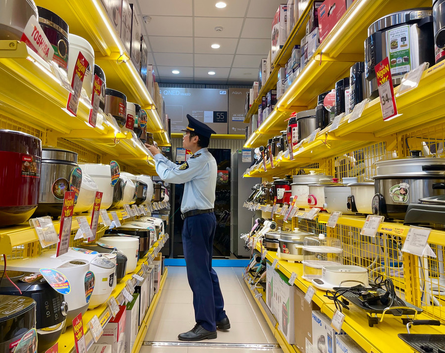 UBND tỉnh yêu cầu các ngành chức năng rà soát, có biện pháp mạnh hơn trong đợt cao điểm. Ảnh: V.T cac-luc-luong-chuc-nang-chu-dong-nam-chac-tinh-hinh-hoat-dong-san-xuat-kinh-doanh-cua-cac-to-chuc-ca-nhan-tren-dia-ban-tinh-anh-vt.jpg