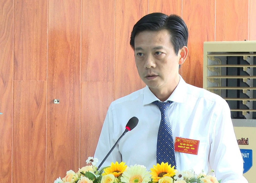Đồng chí Đỗ Việt Hưng-Bí thư Đảng ủy, Giám đốc Sở Tài chính phát biểu tại Đại hội. Ảnh: Thanh Sáng 11.jpg