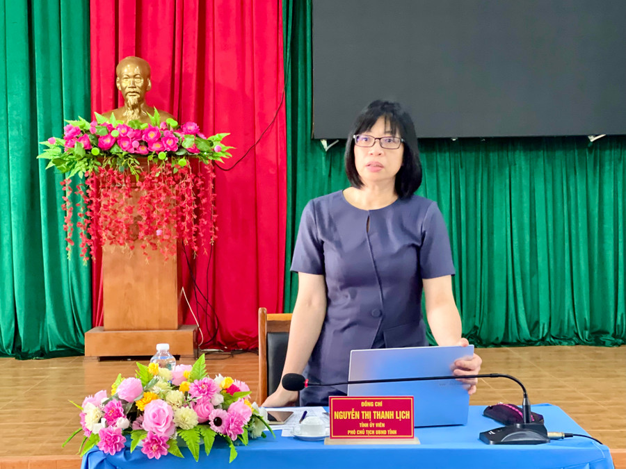 Phó Chủ tịch UBND tỉnh Nguyễn Thị Thanh Lịch chủ trì buổi làm việc. Ảnh: Vũ Thảo 1.jpg