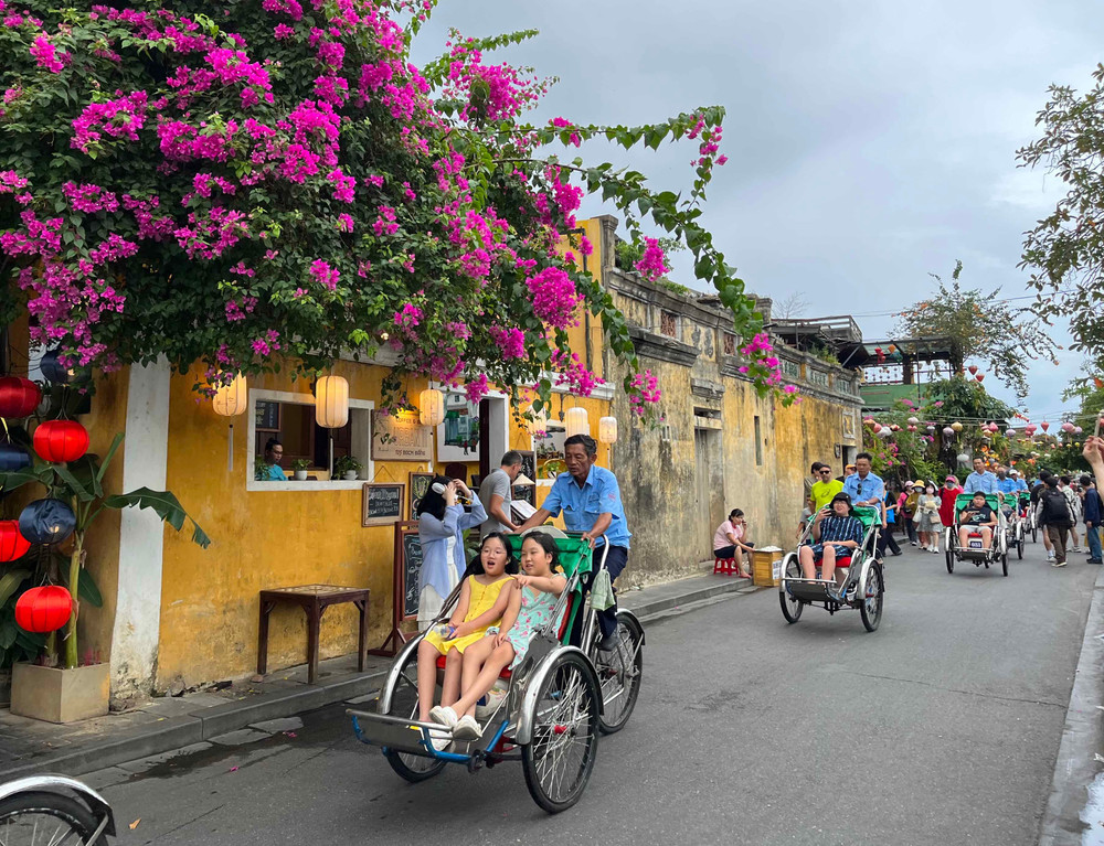 Năm 2025, Chính phủ giao Bộ Văn hóa-Thể thao và Du lịch thực hiện mục tiêu đón 22-23 triệu lượt khách quốc tế. Ảnh: P.V img-8104.jpg