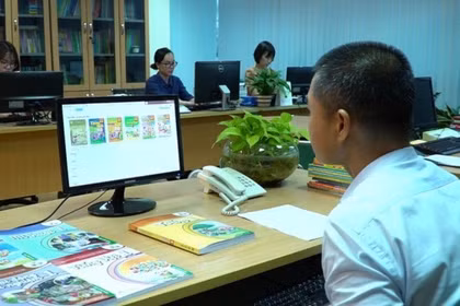 Bộ Giáo dục và Đào tạo ban hành tiêu chuẩn sách giáo khoa điện tử