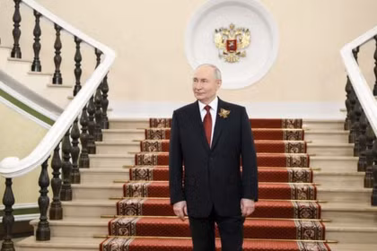 Tổng thống Nga Vladimir Putin ra đề nghị nóng về Iran