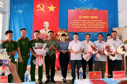 Đường quê bừng sáng từ mô hình an ninh cơ sở