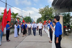 Phó Chủ tịch UBND tỉnh Gia Lai Dương Mah Tiệp dự Ngày hội Đại đoàn kết dân tộc tại huyện Phú Thiện