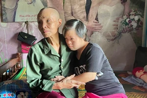 Cả nhà mắc bệnh nan y