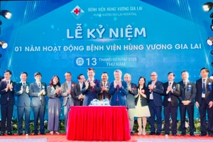 Bệnh viện Hùng Vương Gia Lai kỷ niệm 1 năm đi vào hoạt động