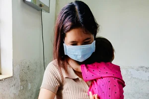 Bé gái bị bỏ rơi tại Bệnh viện Nhi Gia Lai đã có người thân đến nhận