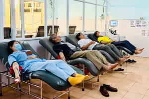 Cán bộ, viên chức Bệnh viện Đa khoa Gia Lai hiến 92 đơn vị máu khẩn cấp