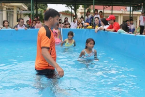 Hồ dạy bơi cộng đồng-Giải pháp phòng tránh đuối nước