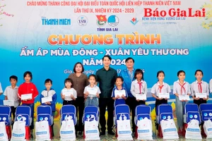 “Ấm áp mùa đông-Xuân yêu thương” ở xã Ia Lâu