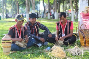 Ia Pết giữ gìn, phát huy nghề đan lát truyền thống