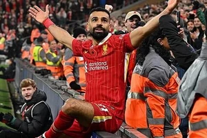 'Song sát' Nunez-Salah lập công, Liverpool bỏ xa Man City 5 điểm