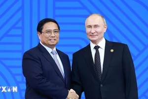 Thủ tướng dự lễ đón, chiêu đãi do Tổng thống Nga Vladimir Putin chủ trì