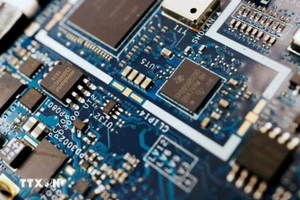 Tổng thống Trump sẽ áp thuế 100% với chip bán dẫn nhập khẩu