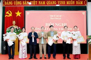 Báo Gia Lai tiếp tục phát huy tinh thần đoàn kết, nhất trí, sự đồng thuận cao trong lãnh đạo, chỉ đạo thực hiện nhiệm vụ