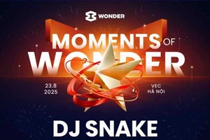 SOOBIN và Hòa Minzy mang âm nhạc Việt thăng hoa trên sân khấu 8Wonder 2025