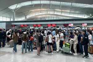 Sân bay Tân Sơn Nhất đón khoảng 122.000 khách mỗi ngày dịp cao điểm 30/4