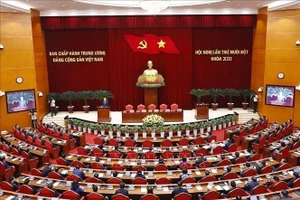 “Giữ chân” người tài