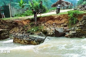 Đề phòng lũ quét, sạt lở đất ở 5 tỉnh Trung Bộ và Tây Nguyên