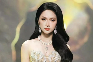 Những thiết kế dạ hội lộng lẫy, tinh xảo đậm dấu ấn nữ tính