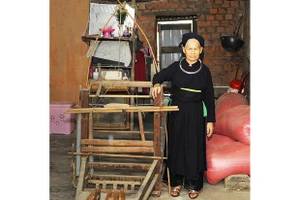 Nghề dệt vải của người Tày ở Ia Trốk