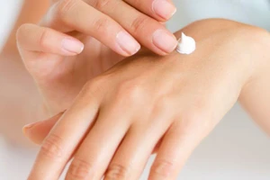 Đình chỉ, thu hồi toàn quốc Gel Promed bôi mụn trứng cá, ngừa sẹo (ảnh minh họa).