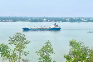Cảnh báo lốc, sét, mưa đá và gió giật mạnh ở ven biển Nam bộ