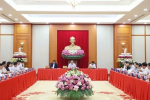 Tiếp tục bổ sung, hoàn thiện dự thảo các văn kiện trình Đại hội XIV của Đảng