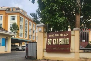 Đắk Lắk: Yêu cầu khẩn trương chi tiền thưởng cho hàng vạn công chức, viên chức