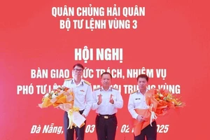 Bộ trưởng Bộ Quốc phòng bổ nhiệm nhân sự Bộ Tham mưu Hải quân và Vùng 3 Hải quân