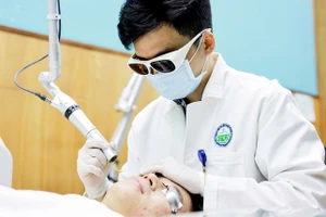 Nhóm tuổi Gen S và nam giới 'đổ xô' đi làm đẹp