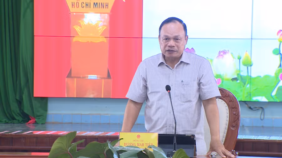 Phó Chủ tịch UBND tỉnh Dương Mah Tiệp phát biểu kết luận buổi làm việc. Ảnh: Trung Nghĩa