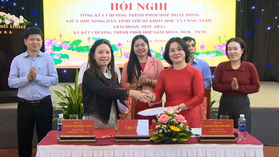hoi-nong-dan-tinh-va-so-khoa-hoc-va-cong-nghe-gia-lai-ky-ket-chuong-trinh-phoi-hop-giai-doan-2026-2030.jpg