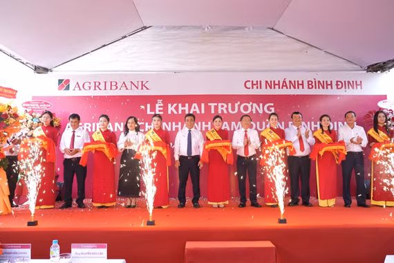 Khai trương Agribank Chi nhánh Tam Quan Bình Định