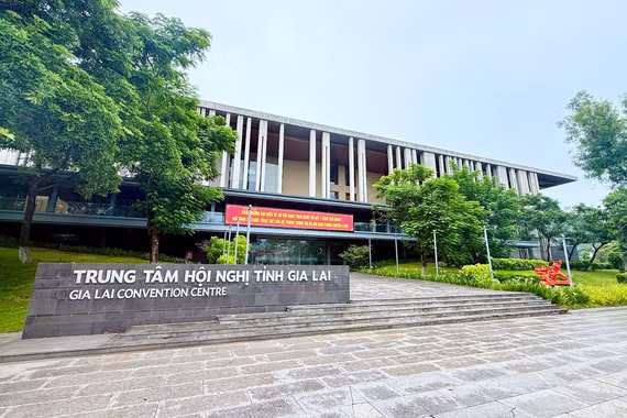 Triển lãm mỹ thuật khu vực V lần thứ 30 diễn ra từ ngày 5 đến 15-8 tại Gia Lai
